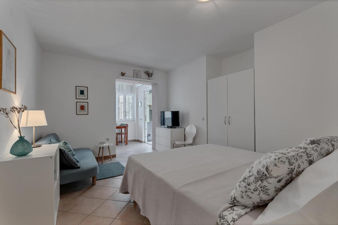 Apartments Divna Baška Voda エクステリア 写真