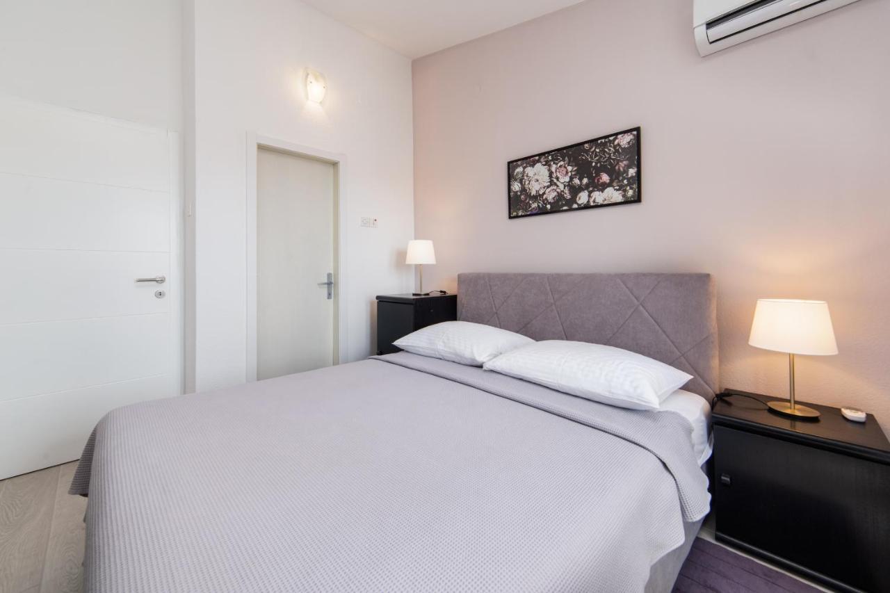 Apartments Divna Baška Voda エクステリア 写真