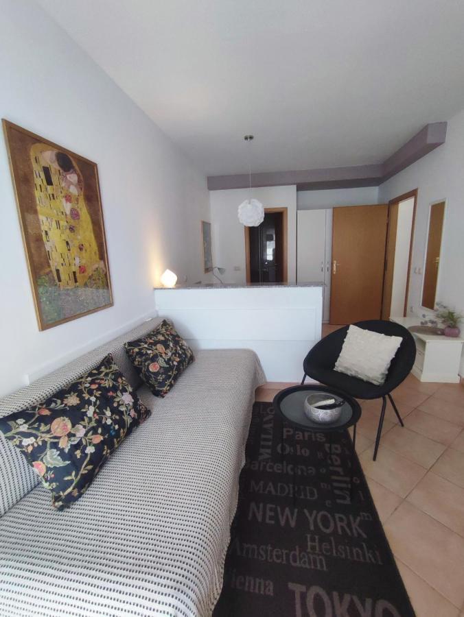 Apartments Divna Baška Voda エクステリア 写真