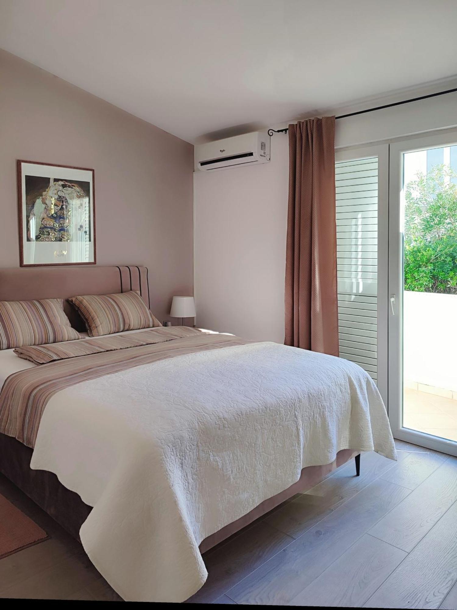 Apartments Divna Baška Voda エクステリア 写真