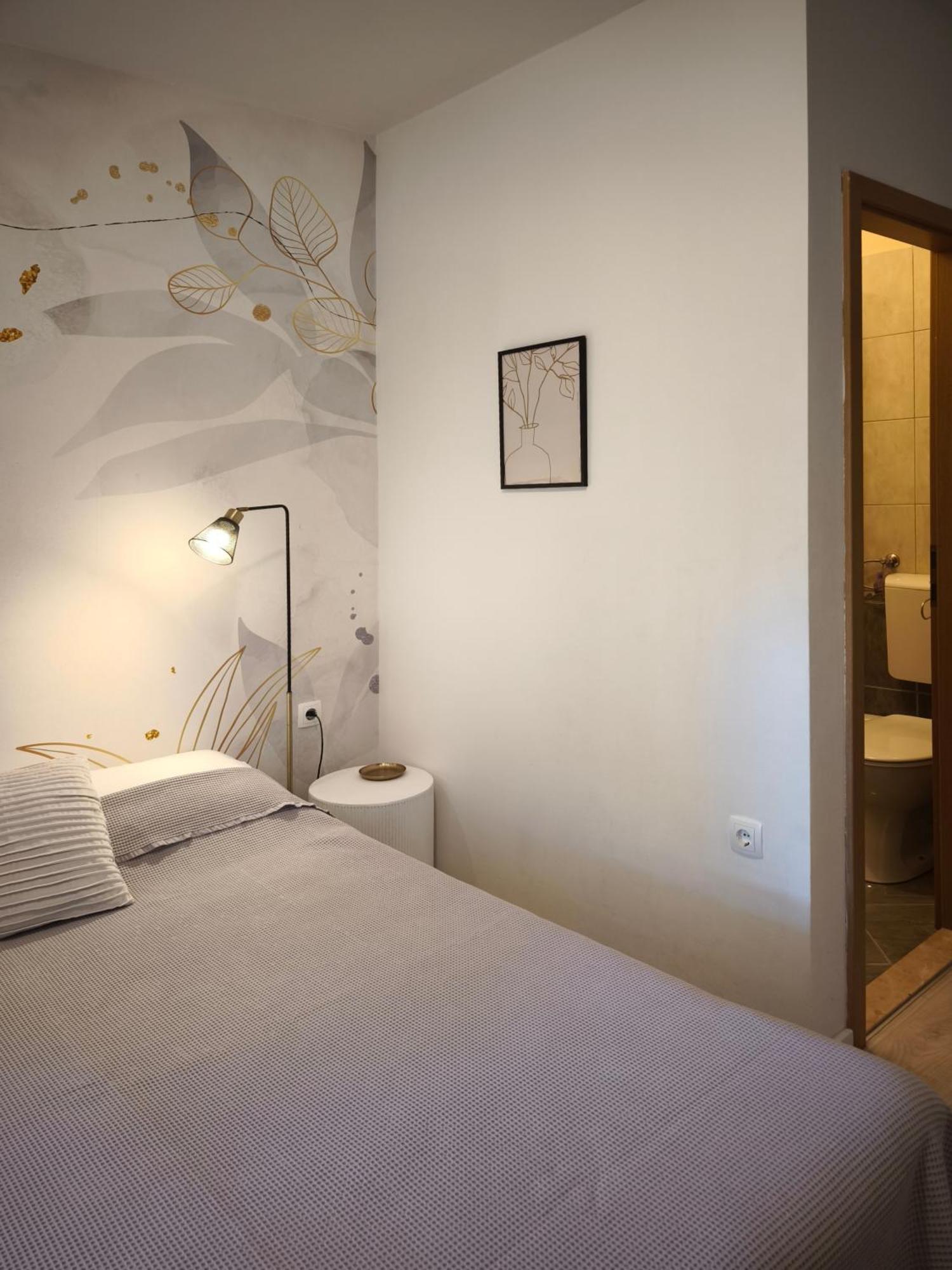 Apartments Divna Baška Voda エクステリア 写真